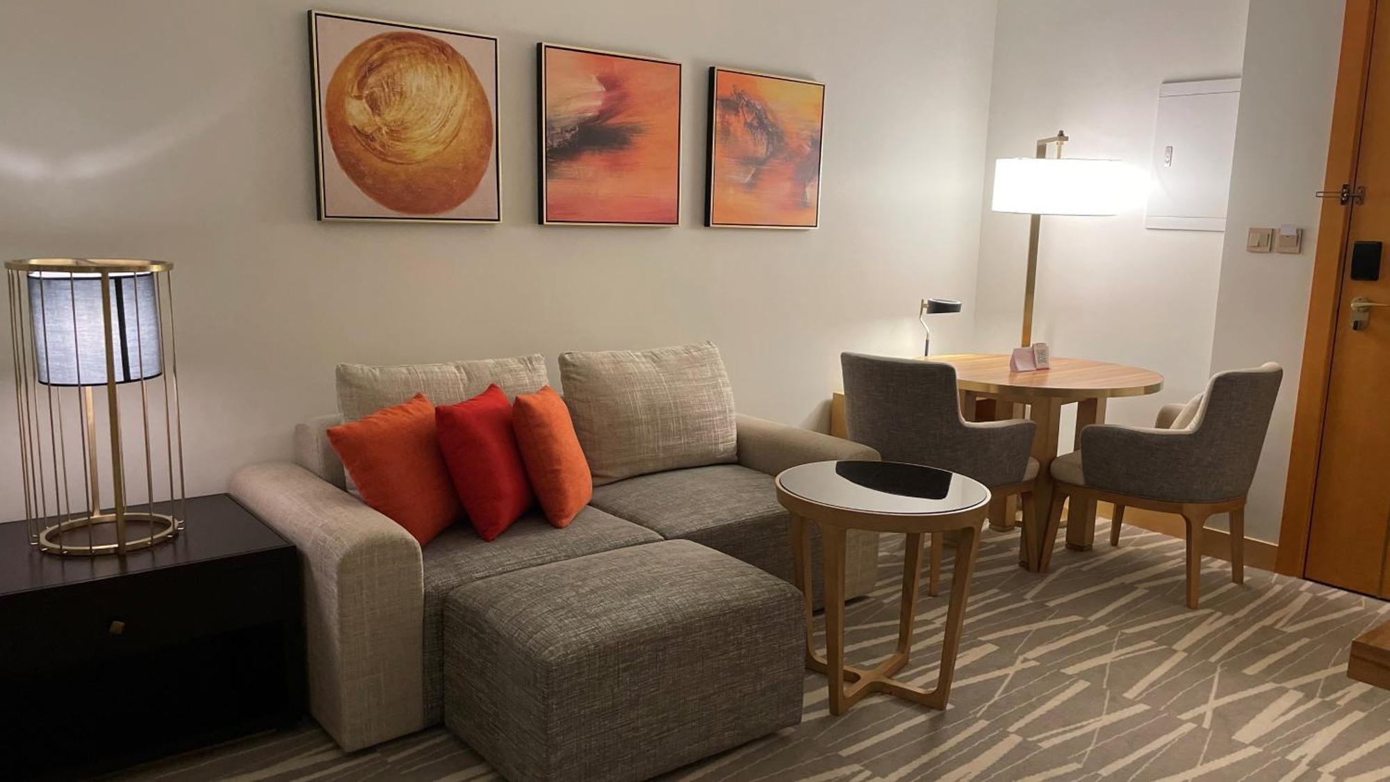Ramada Hotel & Suites By Wyndham Al Qassim Al Bukayriah Exterior foto A living room at the Hilton Garden Inn in San Francisco