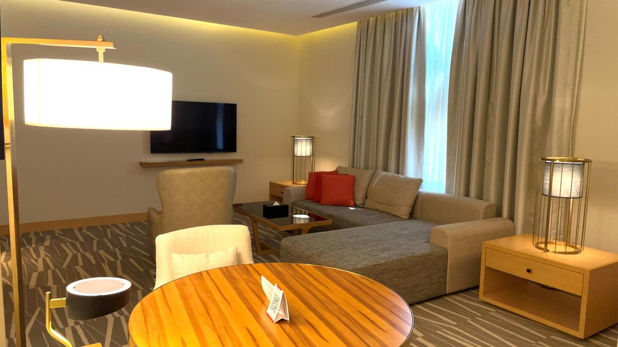 Ramada Hotel & Suites By Wyndham Al Qassim Al Bukayriah Exterior foto Living room of a suite