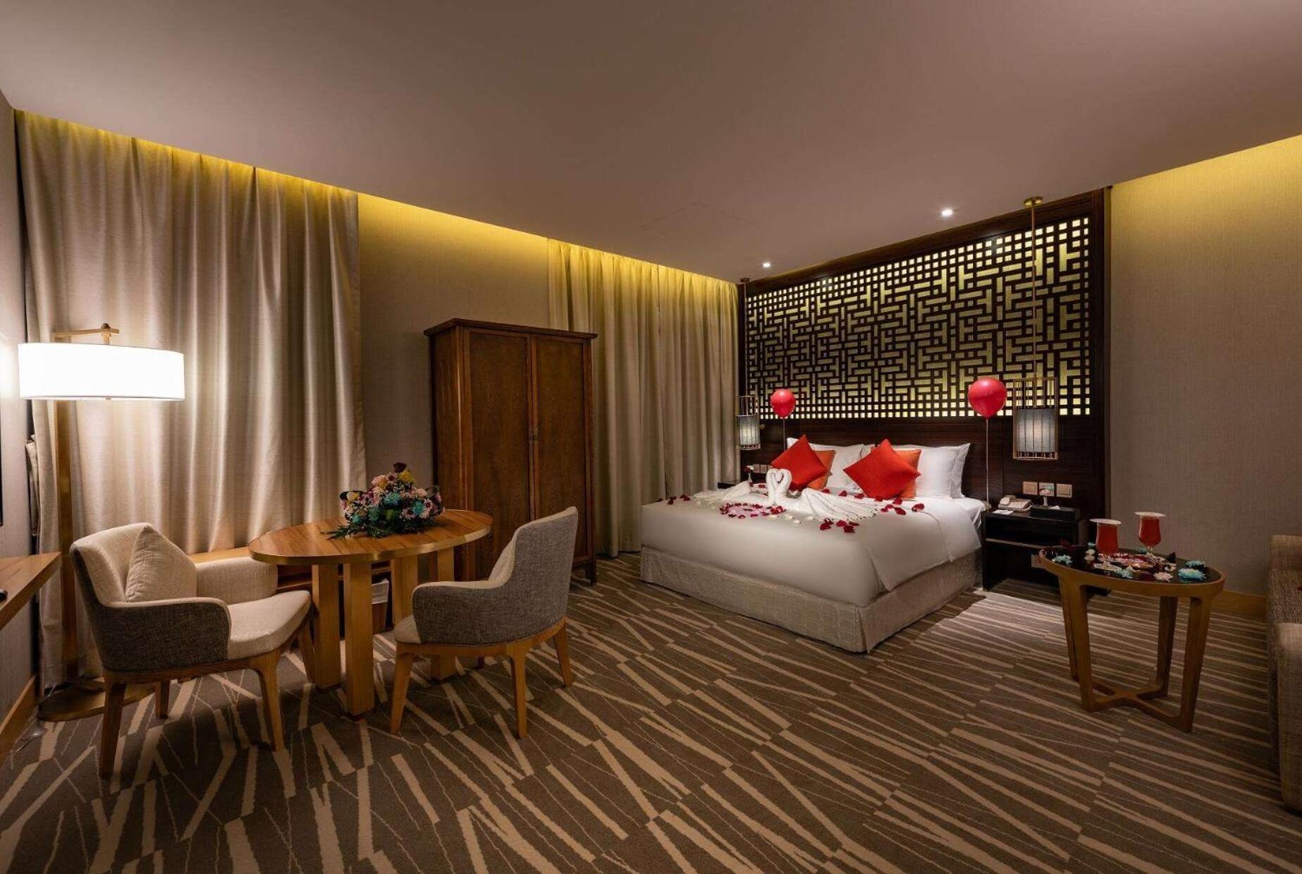 Ramada Hotel & Suites By Wyndham Al Qassim Al Bukayriah Exterior foto