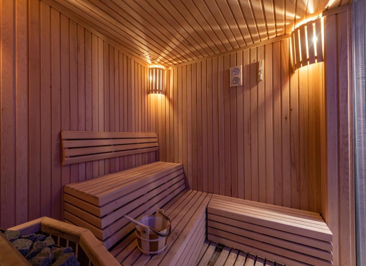 Ramada Hotel & Suites By Wyndham Al Qassim Al Bukayriah Exterior foto A modern Finnish sauna