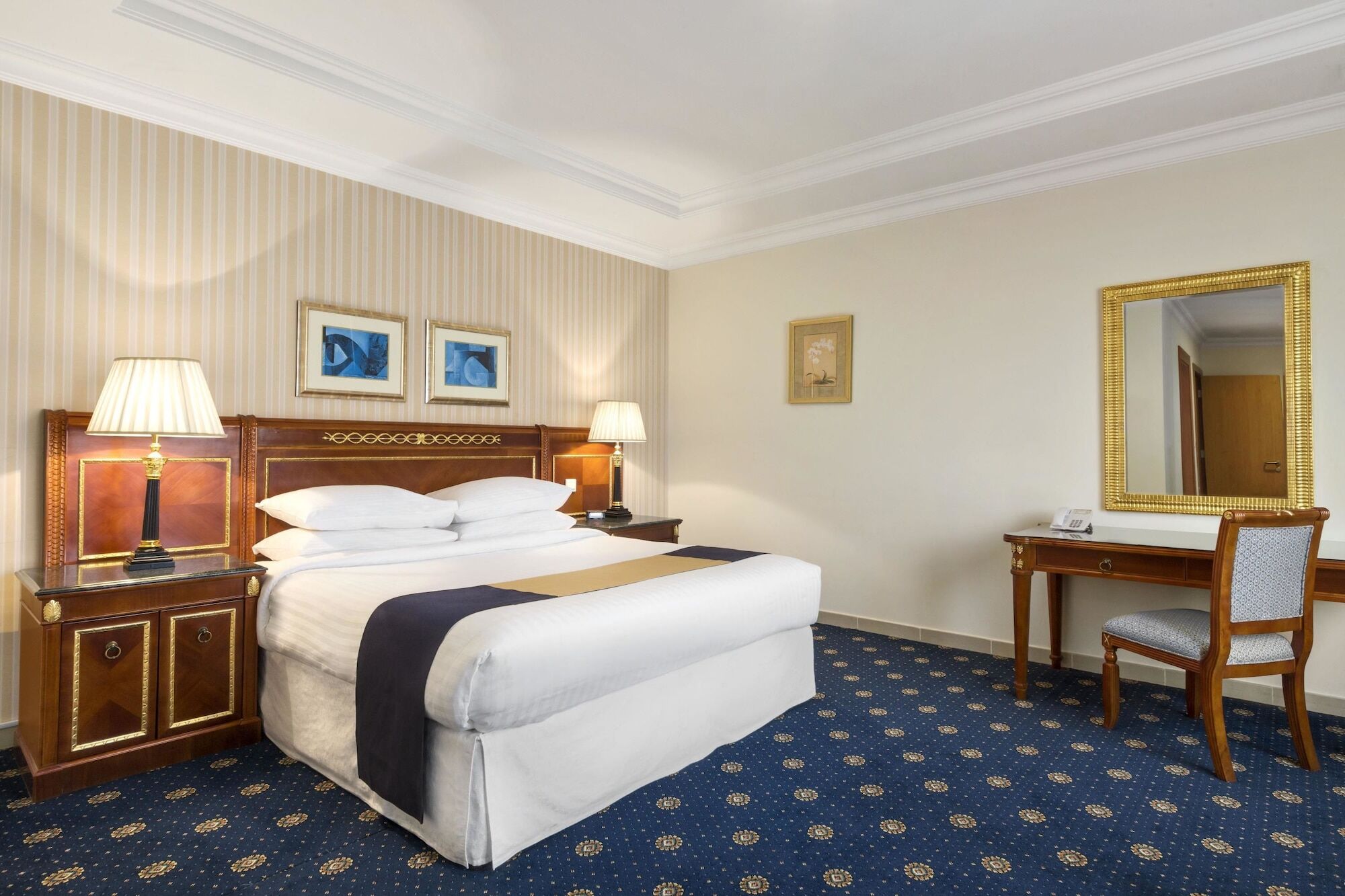 Ramada Hotel & Suites By Wyndham Al Qassim Al Bukayriah Exterior foto A room at the hotel