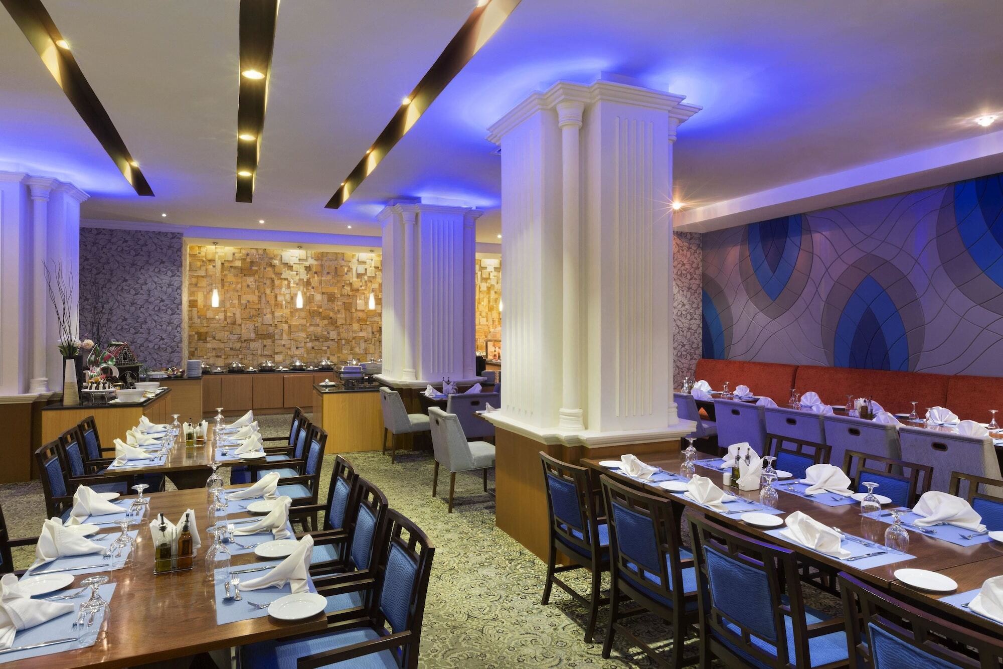 Ramada Hotel & Suites By Wyndham Al Qassim Al Bukayriah Exterior foto The restaurant